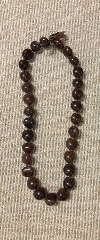 Hawaiian Gift Package - 2 Lei Beads and Coconut Purse