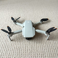 DJI Mini 2 Ready to Fly Drone 4K HD Video Recording 31 Min 10km Range Grey