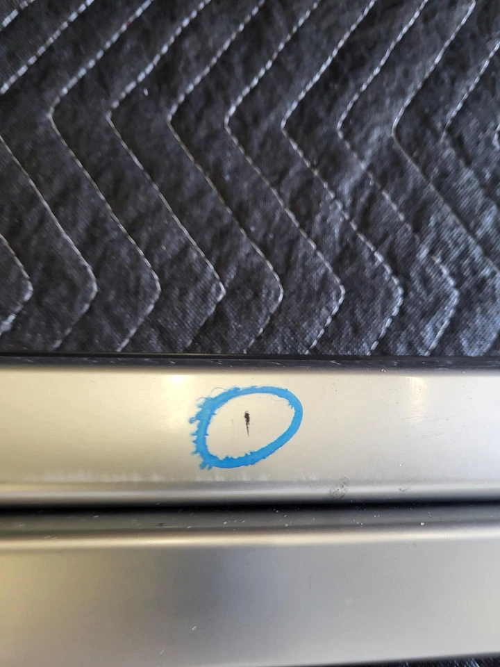 Equipaje de riel de techo derecho e izquierdo KIA SELTOS 2021 S 1,6 L AWD USADO FABRICANTE DE EQUIPOS ORIGINALES 21-24 Foto 3 de 4