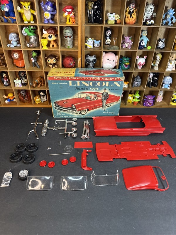 Ideal Toys Lincoln Premiere Coupe 1956 Vintage Model Kit w/ Orig Box