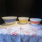 Vintage PYREX Polka Dot Mixing Bowl Set of 3  401-403