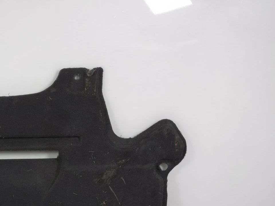 2013 2014 2015 2016 Audi A4 седан передний нижний двигатель брызговик 8K0-423-981 - Изображение 3 из 4