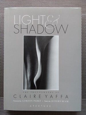 Claire Yaffa, Light & Shadow, Foreword by Gordon Parks, Zustand Sehr Gut