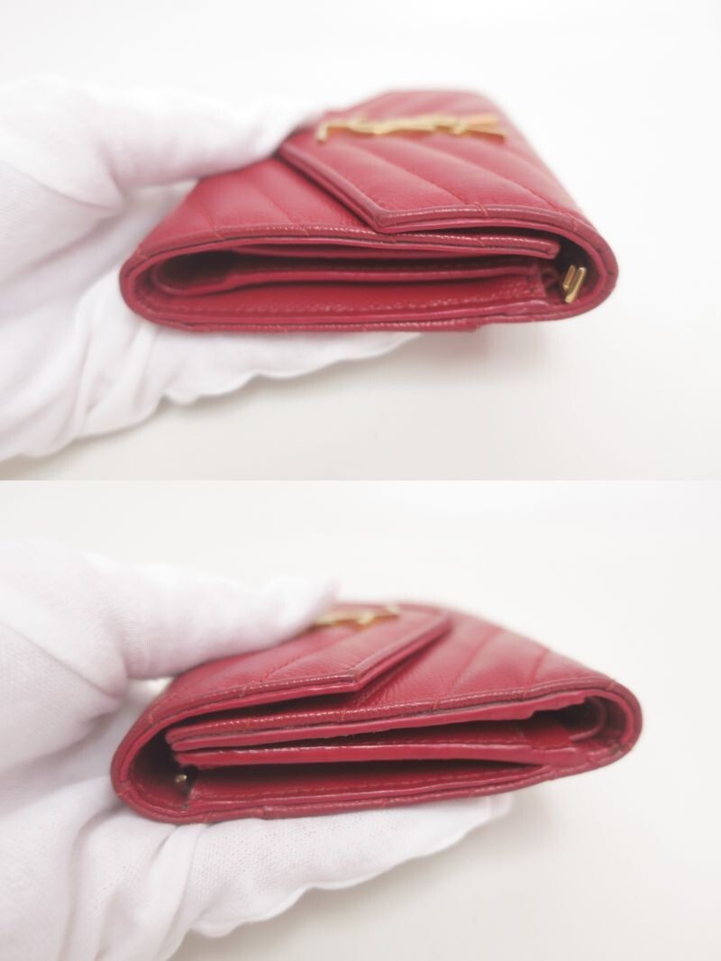 Authentic YSL Saint Laurent Leather V stitch Trifold Compact