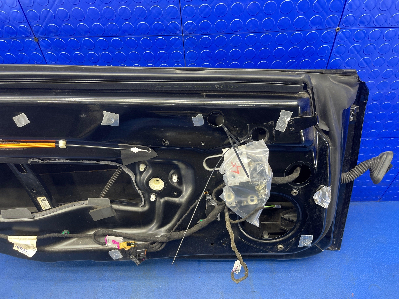 LAMBORGHINI GALLARDO OEM SPYDER FRONT LEFT DOOR NERO NOCTIS (LY9B)