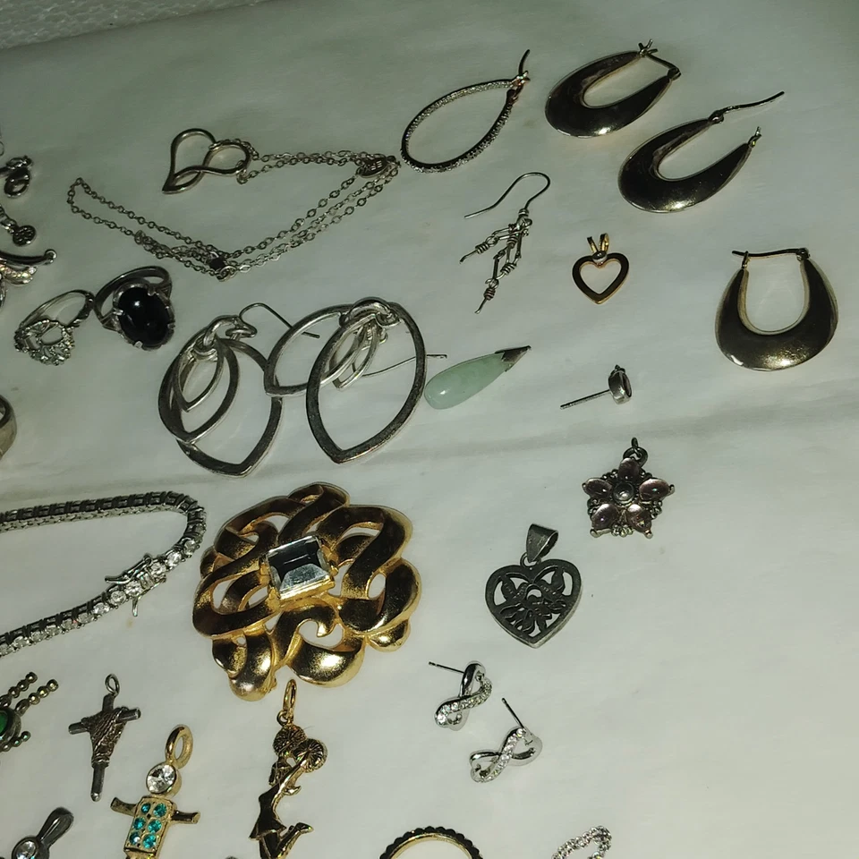 Vintage riesiges Konvolut Modeschmuck Konvolut Sterling Silber Ohrringe, Broschen Armband - Bild 2 von 4