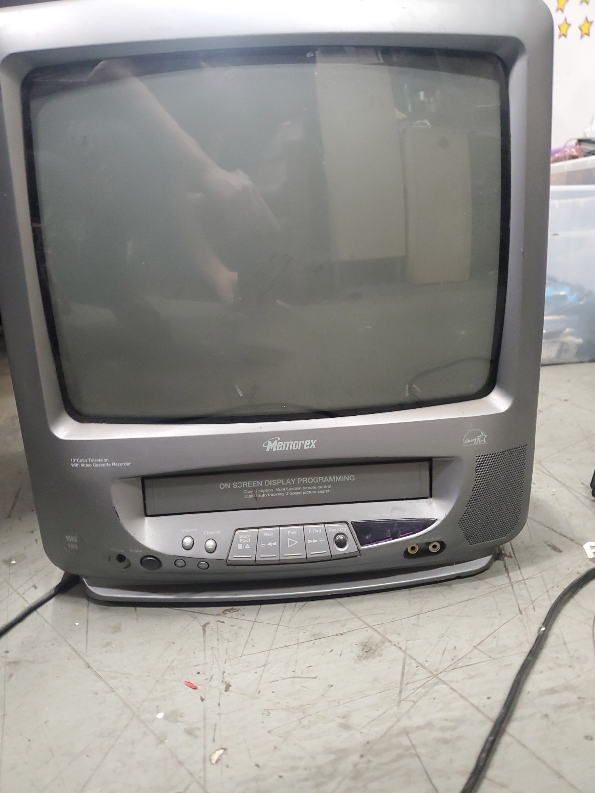 Memorex 9" CRT MVT2090 TV/VCR Combo VHS Player & Car Carry T.v. Tote