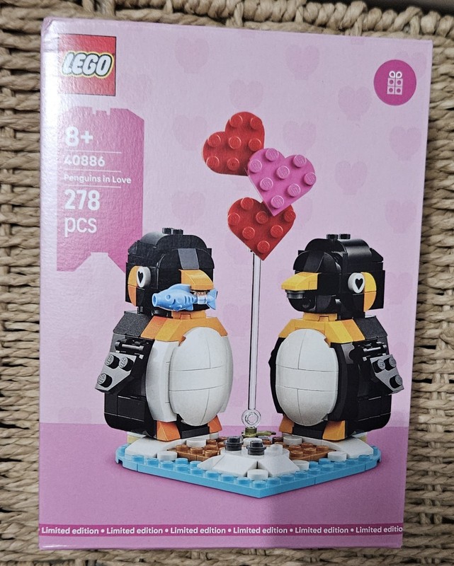 New - Lego - Penguins In Love - 40886