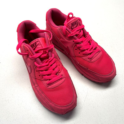 Nike Air Max 90  Hyper Pink Vivid Pink Size 8