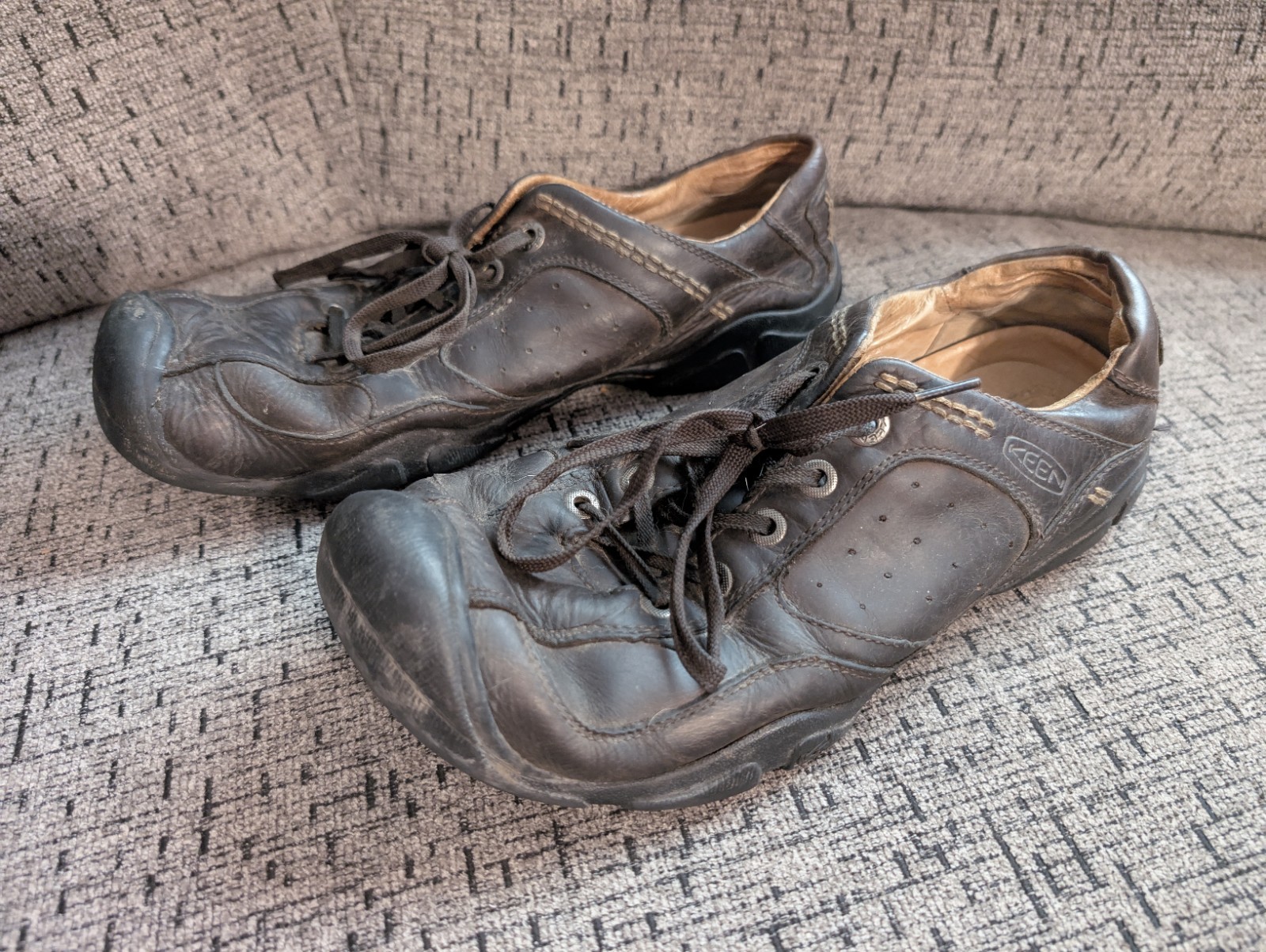 Scarpe basse Keen da uomo taglia 9 in pelle marrone stringate outdoor escursionismo