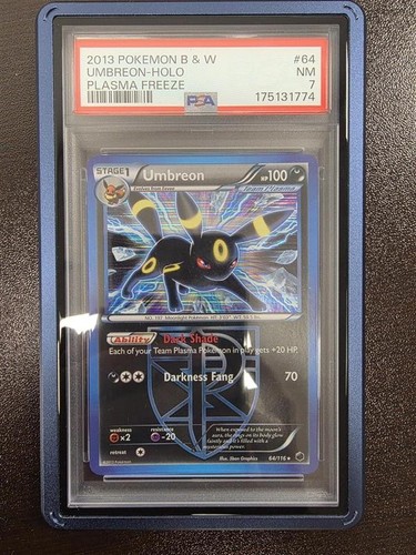 2013 POKEMON BLACK & WHITE PLASMA FREEZE #64 UMBREON-HOLO PSA 7 Guard Included!