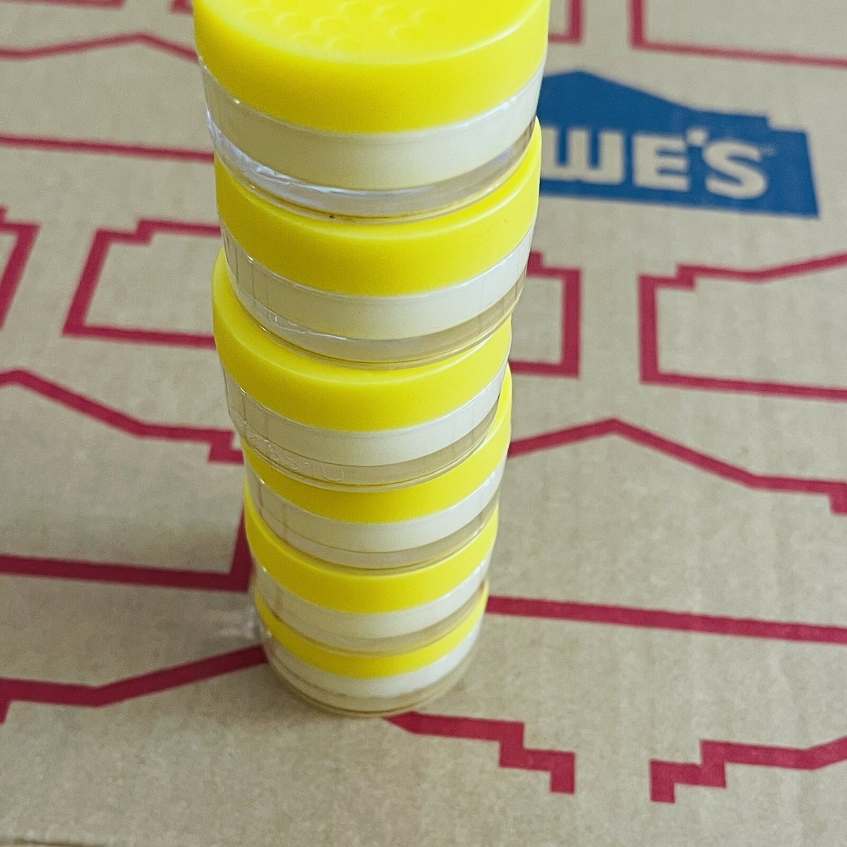 x BURT'S BEES LEMON SORBET Lip Balm Treatment with Vitamin C