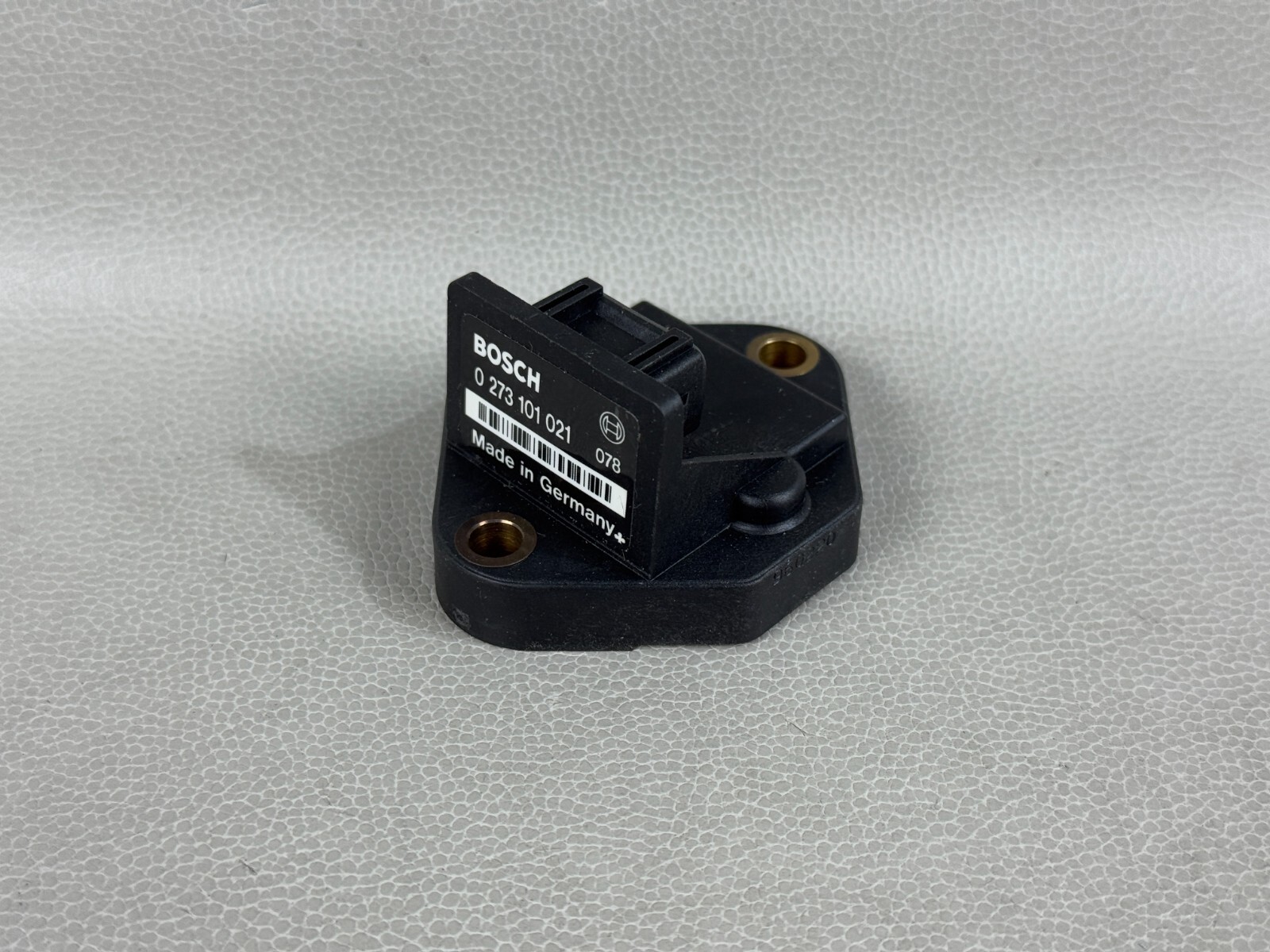 BRAND NEW! BENTLEY BOSCH GENUINE ACCELERATION SENSOR OEM # UT10096  0273101021
