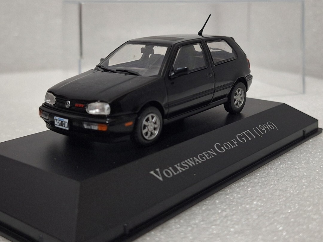 ミニカー 1/43 VW Golf GTI Amazon | ミニカーモデル 1:43スケール レッド フォルクスワーゲン
