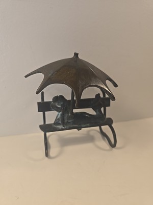 Vintage Gatco Solid Brass Sculpture Frog Lounging On Bench Umbrella Green Patina