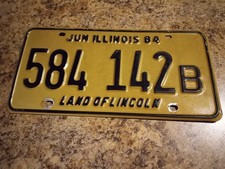 Vintage 1984 Black & Light Yellow Illinois B TRUCK [8000 Lbs.] License Plate USA