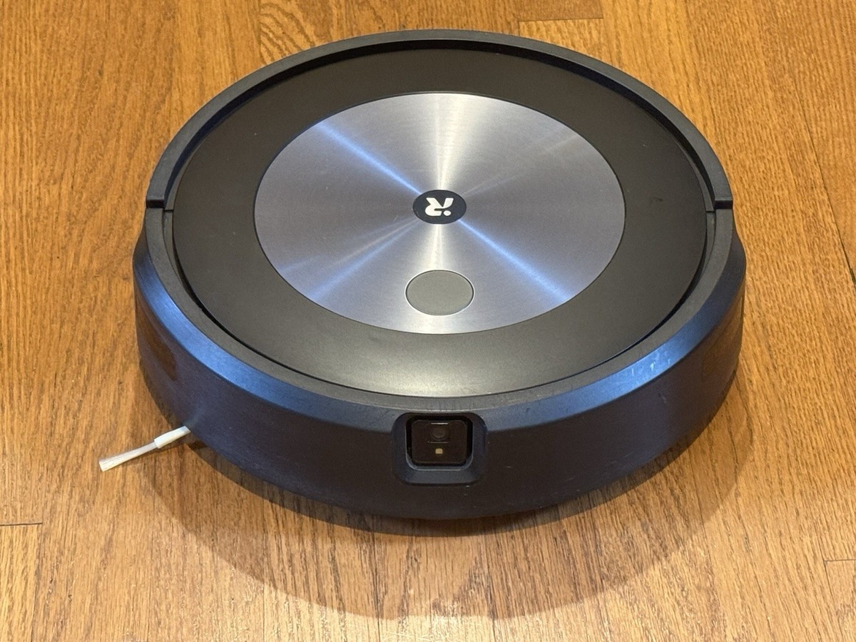 iRobot Roomba j7+ (J755020 Robot. Only) Robot Vacuum - Fully