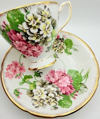 Vintage Taylor Kent England Pink White Geranium Florals Cup & Saucer; Teacup