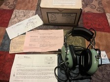Noise Attenuating Aviation Headset/Microphone, H 10-40 David Clark, New Open Box