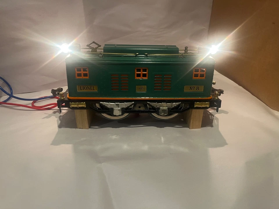 LIONEL#. JUEGO DE 8 MOTORES LOCOMOTORA 0-4-0 CALIBRE ESTÁNDAR Y 4 COCHES RESTAURADOS Foto 3 de 4