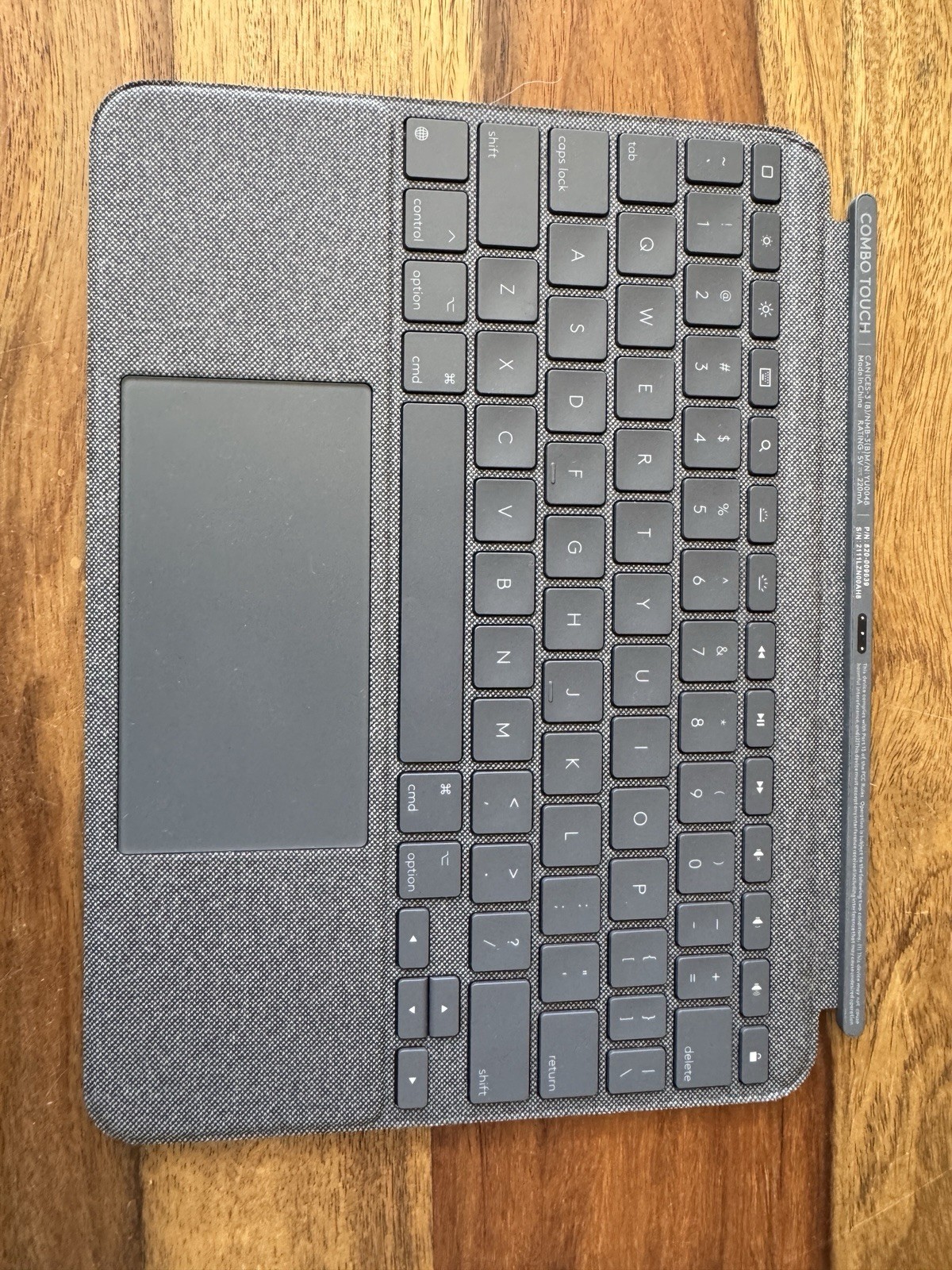 Used Logitech Ipad Pro 11inch Third Generation Keyboard Only