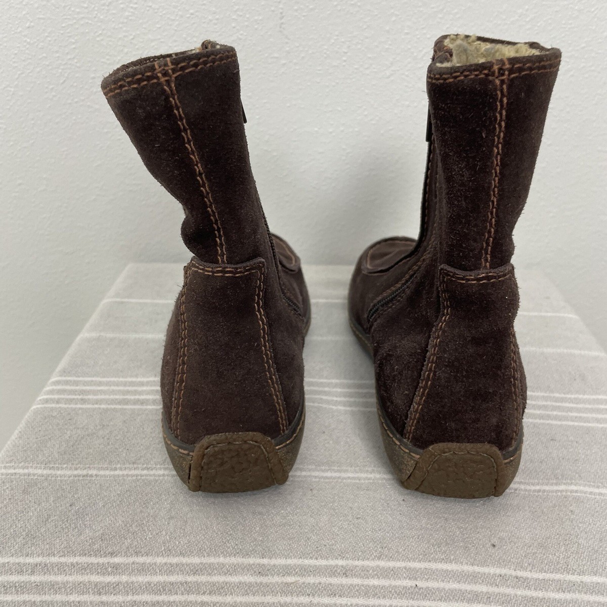 vintage Timberland‎ brown leather ankle boots featuring a Sherpa lining Size 11W Timberland Suede Leather Moccasin Ankle Boots Booties Sherpa  main image 3