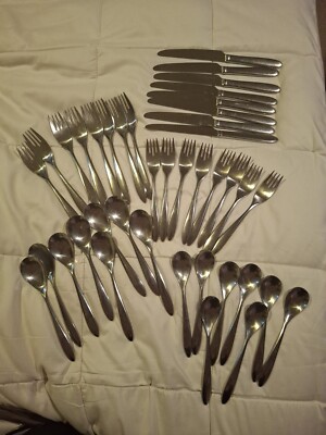 International Stainless Korea Flatware  5 Piece Place Setting X 8