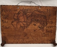 VTG Wooden Neck Tie Holder/Rack with Scalloped Edging 9 3/4  wide x 7  high