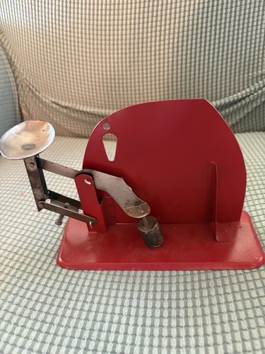 Vintage Jiffy-way Inc. Egg Scale Red Enamel - Picture 3 of 3