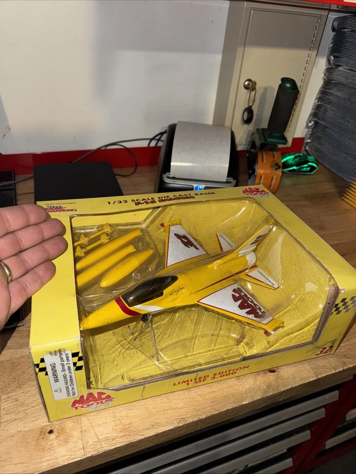 Mac Tools Tektronix F-16 Falcon Fighter Jet Vintage Spec Cast Liberty Piggy Bank - Image 3 of 4