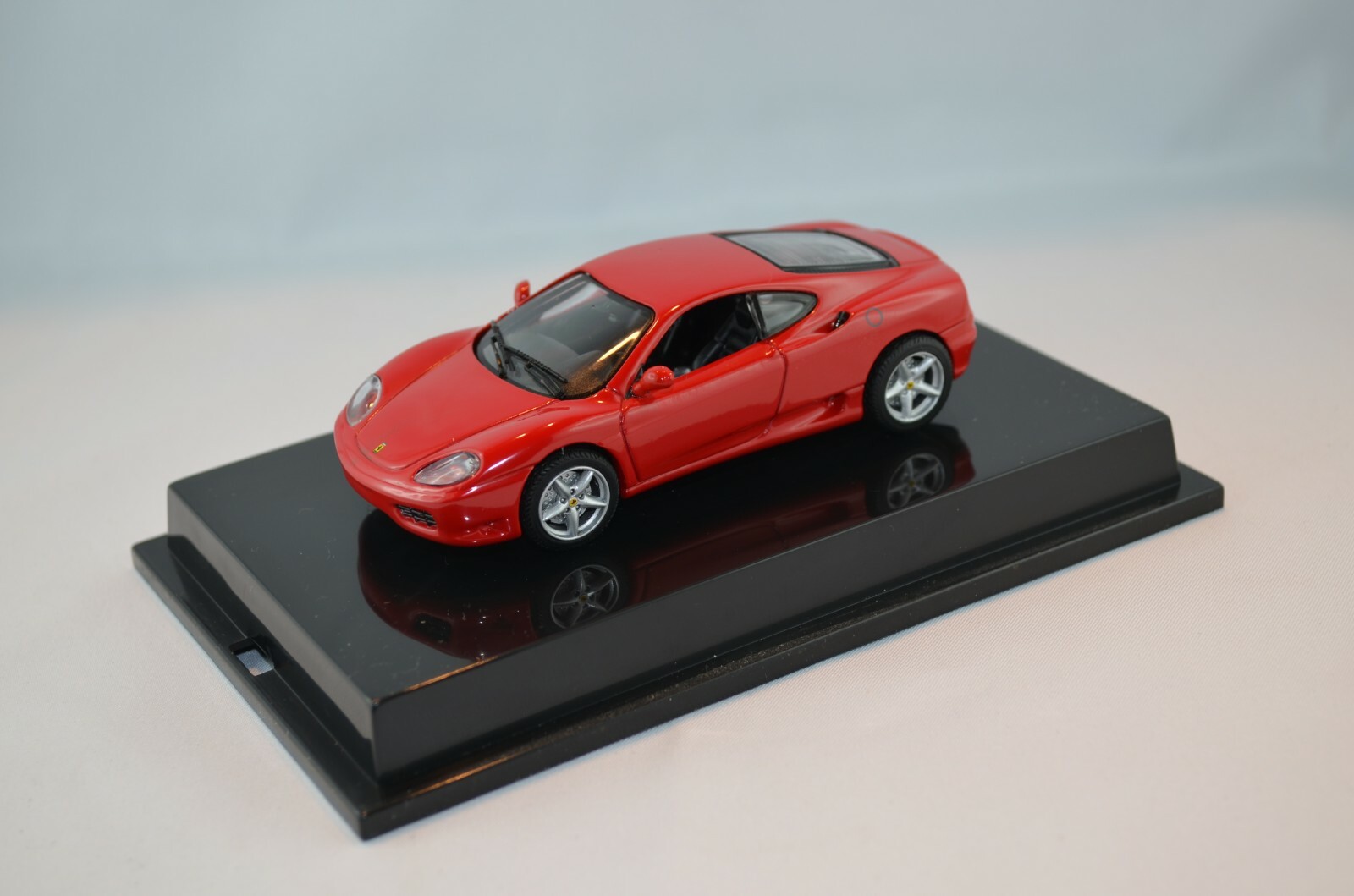 Ferrari 360 Modena Mattel HotWheels pour compléter une collection de miniatures