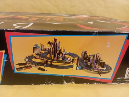 BATMAN POLISTIL -non completa- Pista Game joker gothic city marvel film comics - Picture 18 of 18