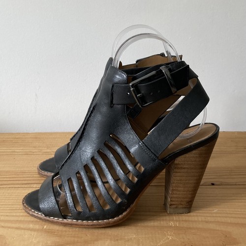 clarks black sandals size 4
