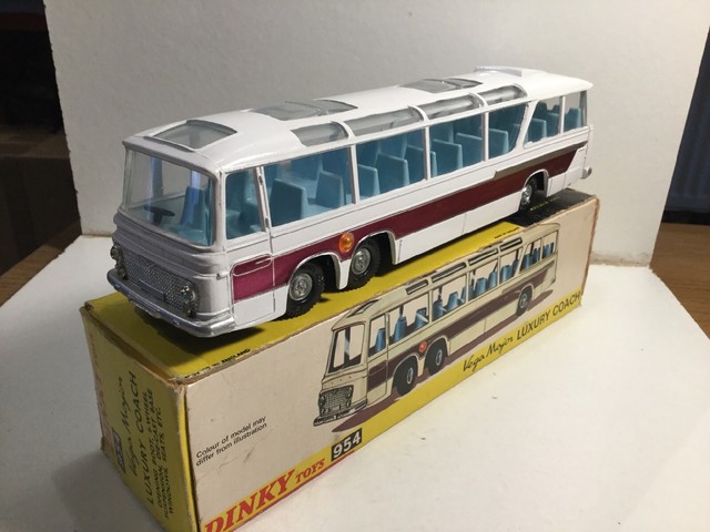 dinky toys luxury coach