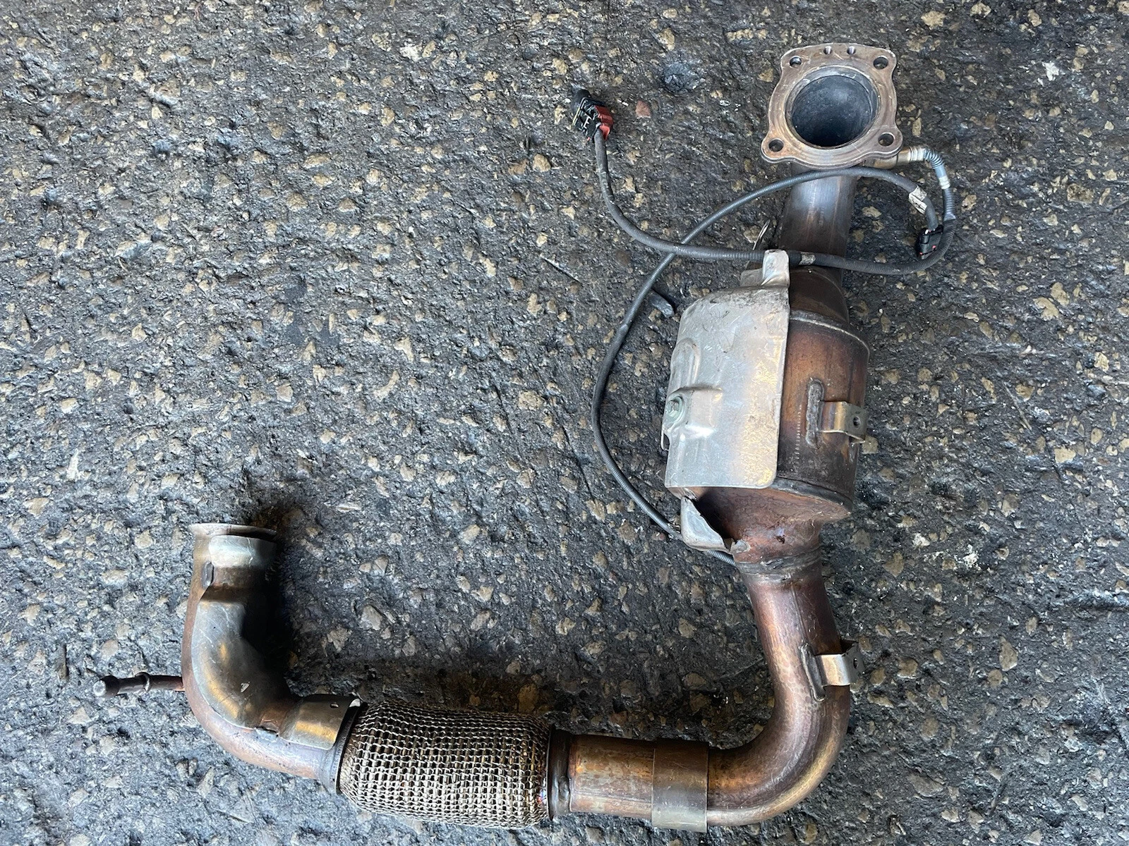 FORD FIESTA MK8 2017 ONWARDS 1.0 ECOBOOST CATALYTIC CONVERTER H1B1-5E211-AC - Picture 1 of 3