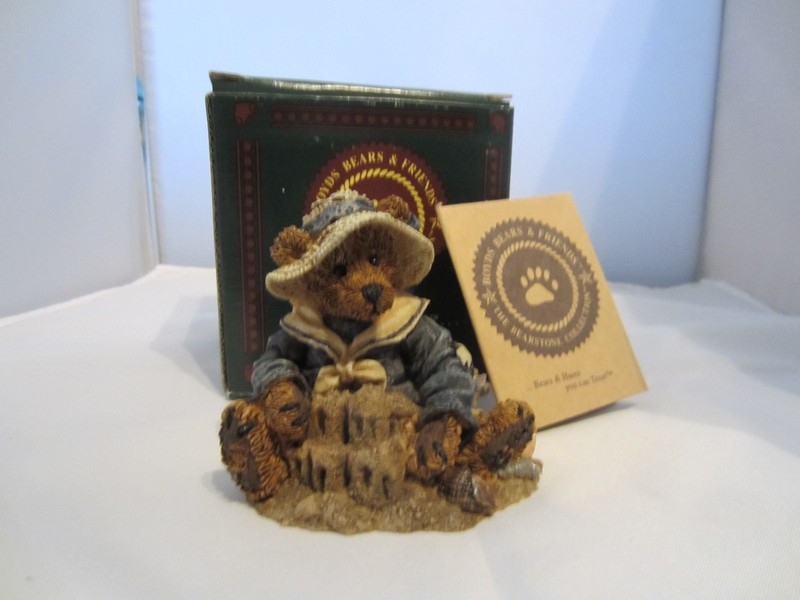 1994 BOYDS Bearstone ~  Wilson at the Beach ~ Retired  ~ 17E