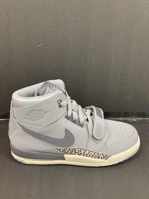 Nike Air Jordan Legacy 312 GS Size 4.5y 