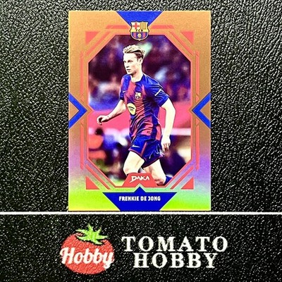 FRENKIE DE JONG /25 ORANGE REFRACTOR DAKA TOP AUDIENCE 2025-26 BARCELONA