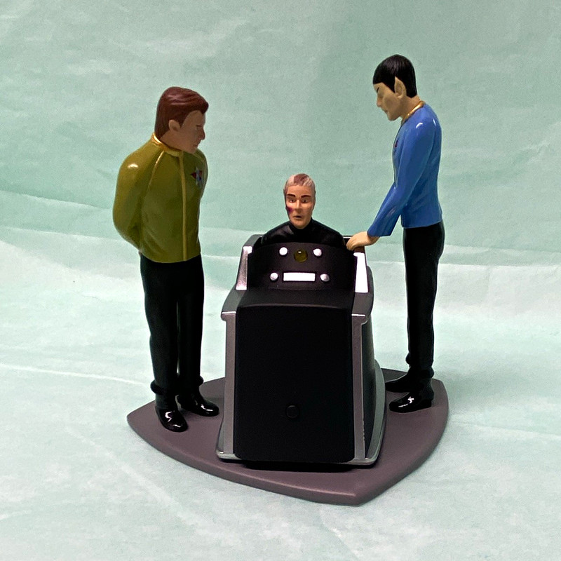 Hallmark Keepsake Star Trek “The Menagerie” Magic Light & Sound Ornament 2009
