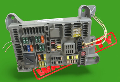 2007-2013 BMW X5 X6 E70 E71 trunk power distribution fuse relay junction box oem