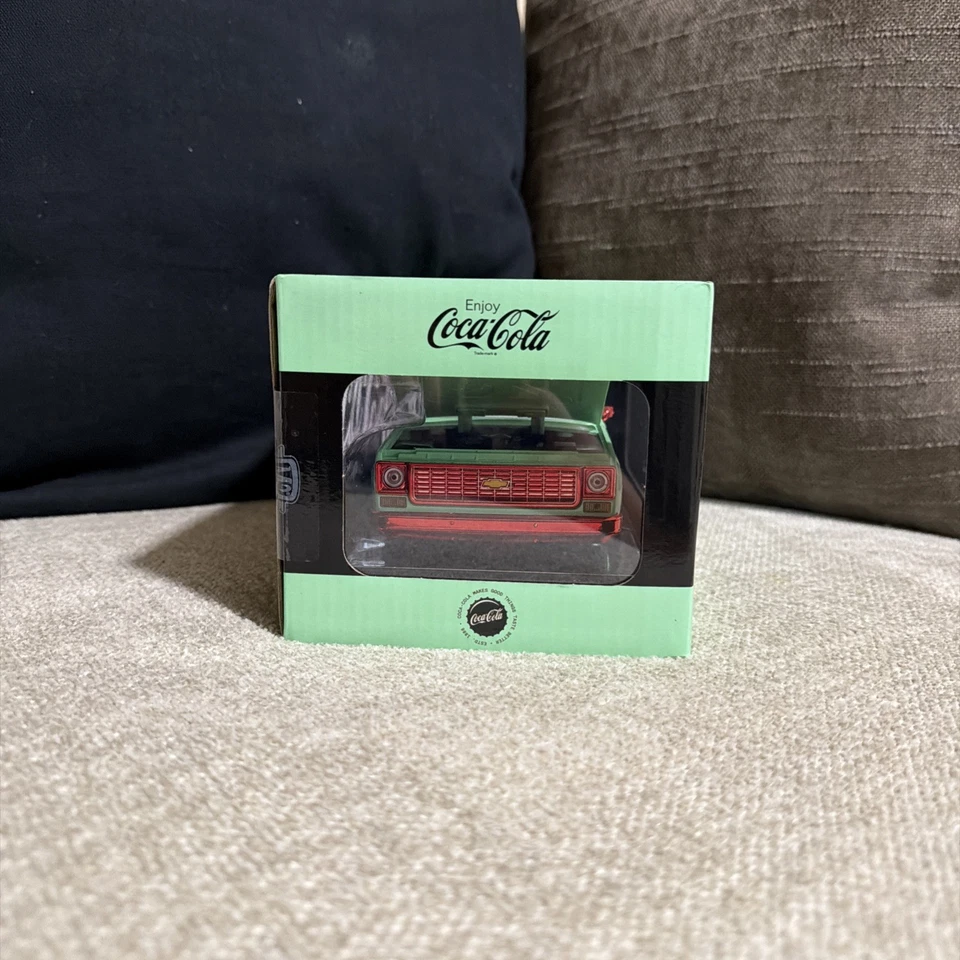 M2 Machines 1973 Chevy Cheyenne 10 Coca-Cola Chase 1/750 SquareBody Truck 1:24 - Image 4 of 4
