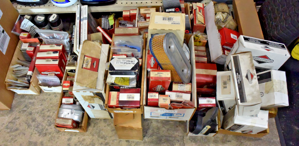 Strattonb Lot of NOS Briggs and Stratton B&S Parts - 409 Skus - 1,958 Items | eBay