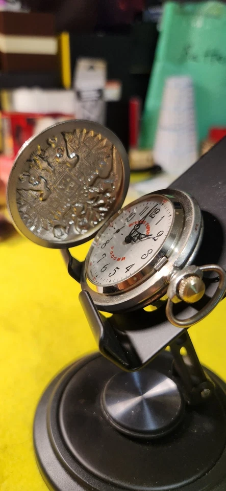 Reloj Bolsillo Molnija Rusia Imperial Doble Cabeza Águila Tiempo Pieza  Foto 4 de 4