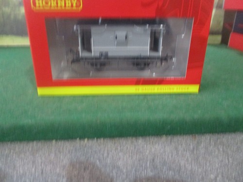 HORNBY BR (EX LNER) KRÖTE E 20 TONNER BREMSWAGEN BR GRAU '175712' KAT NR.R6834 | Condition: Used