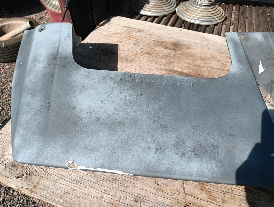 Ford Ranger Bronco 1983-1988? Visera parabrisas techo cabina solar lund FB4 Moon Foto 2 de 4