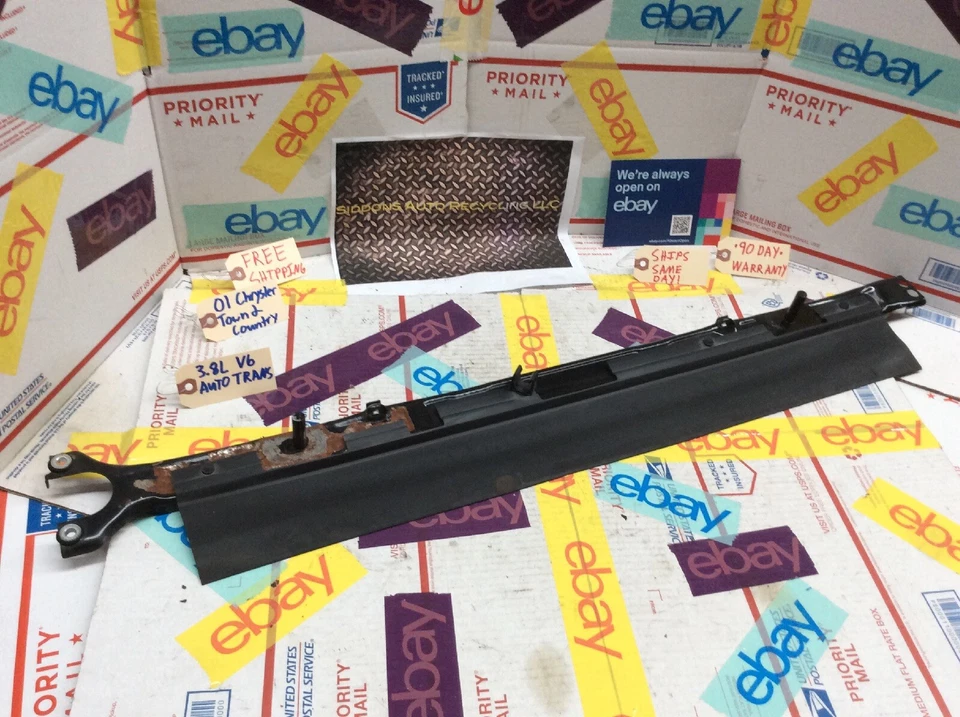 Chrysler Town & Country 2001 2002 2003 2004 * sello de soporte de núcleo de radiador Foto 4 de 4