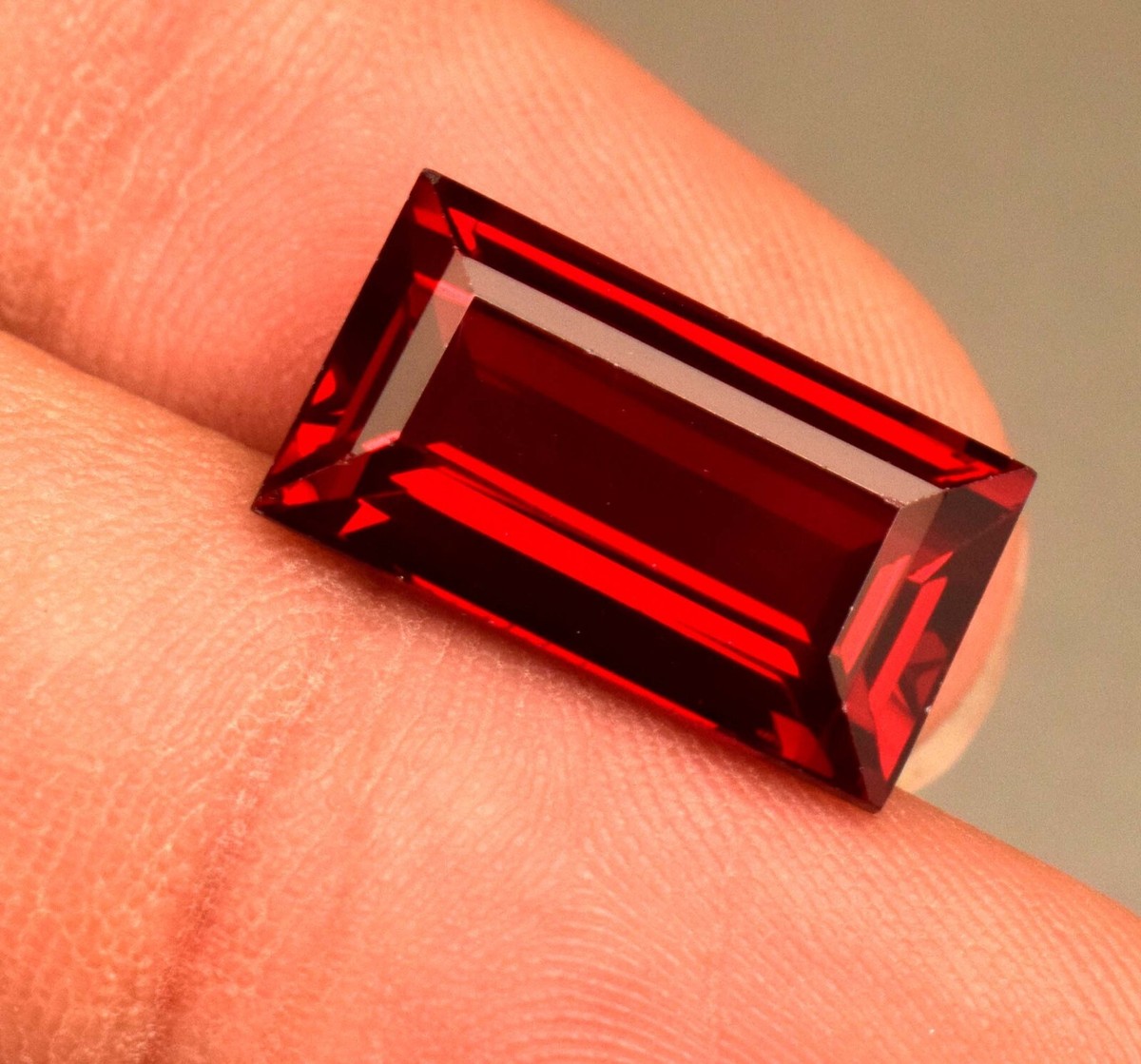 Gamut Red Diamond ガットG弦 Natural Red Garnet Baguette Cut 8.65 Ct Loose Gemstone From