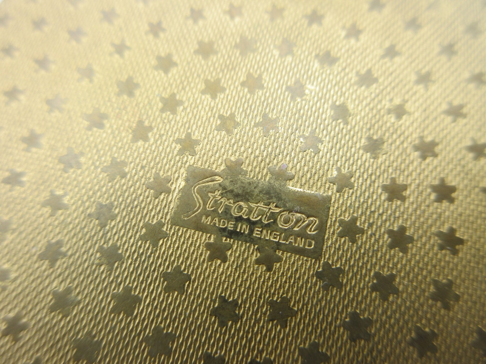 Vtg Stratton England Burgundy Floral Rose Powder Compact w/ Mirror Gold UK