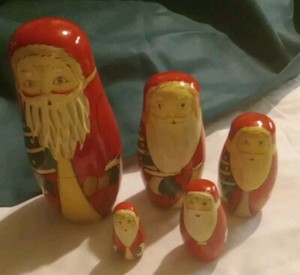 Vintage Santa Claus Russian Nesting Dolls of 5 Wooden Christmas Hand Painted Art