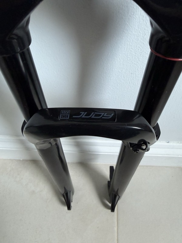 Rockshox Judy Gold RL Forks 27.5”, 100mm travel, QR axle, tapered steerer